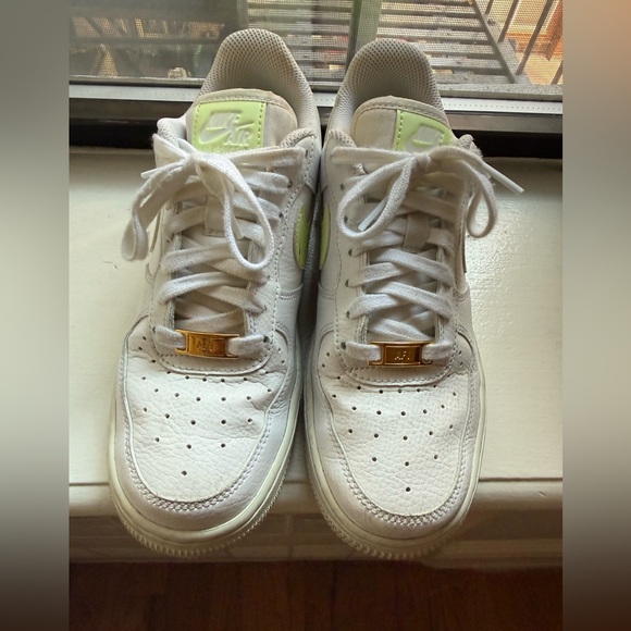 Nike Air Force 1 Low ‘07 - White Barely Volt, Sz 7 - Picture 1 of 10